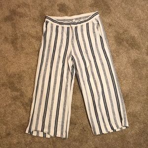 Old Navy cropped pants